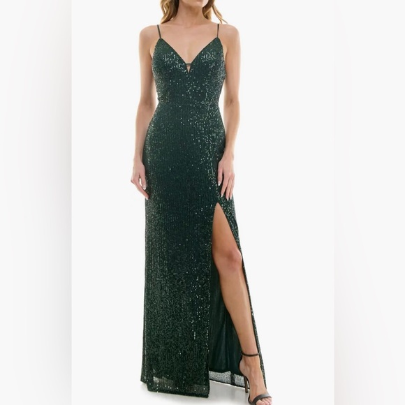 allover sequin with sparkles, spaghetti straps at the shoulders, left slit - Picture 1 of 3